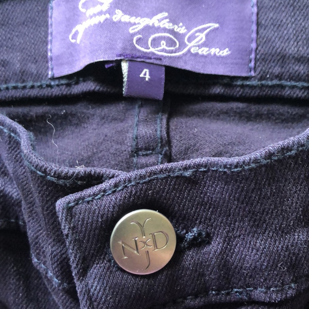 NWT NYDJ Women's Straight Leg Jeans eggplant purplish color size 4 tummy tuck